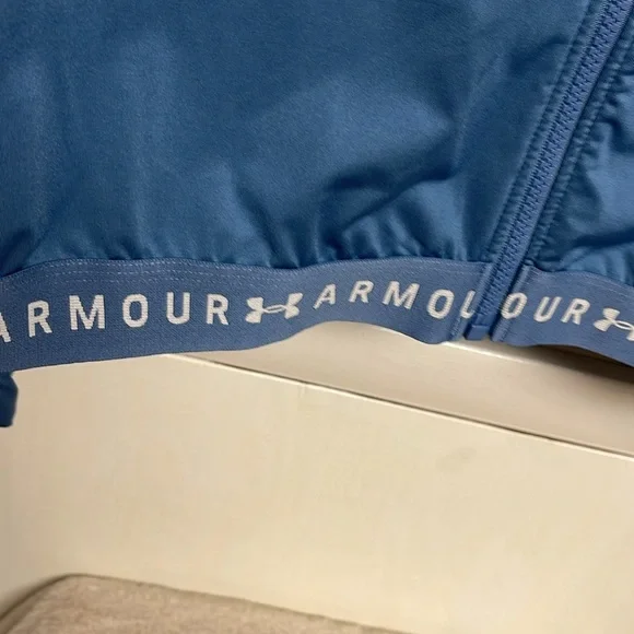 Under Armour Zip Up jacket - Picture 2 of 11